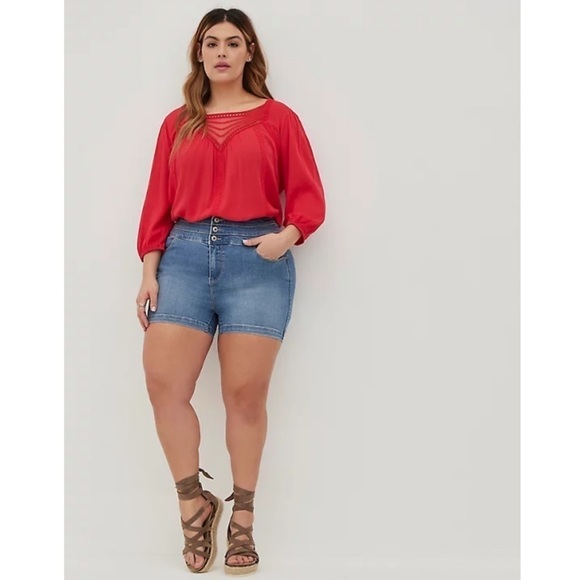 Torrid 2 GAUZE EMBROIDERED AND CROCHET TRIM TOP - Picture 2 of 5